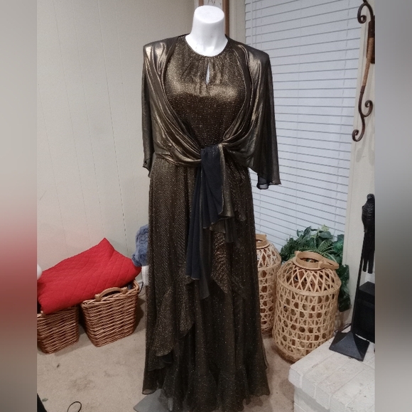 Gold Bronze Metallic Tiered Ruffle Hem Dress Size 16 Shawl Included NWOT - Picture 4 of 14